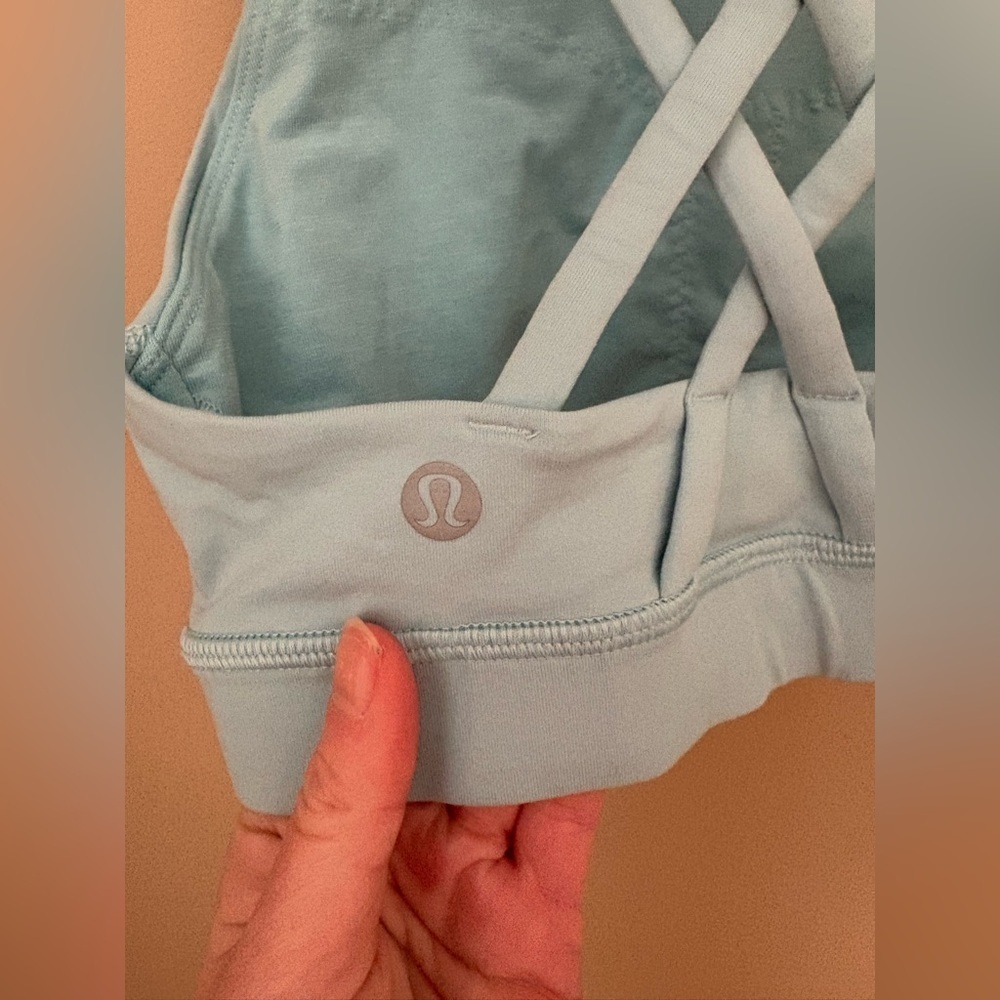 Lululemon Light Blue Sports Bra Size 2 with criss cross back - Picture 6 of 7